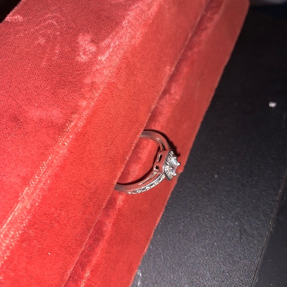 925 NVC size 9 engagement ring NWOT - Picture 3 of 11